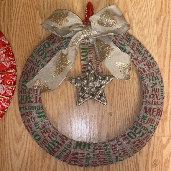 Christmas Wreaths - Picture 2 of 4